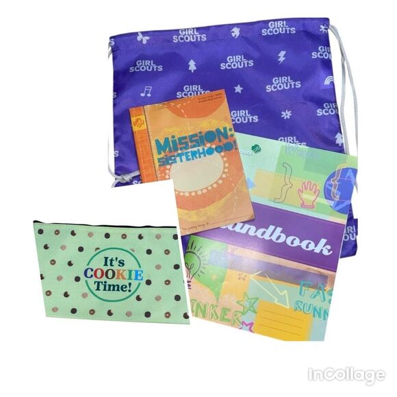 GIRL SCOUTS Bag, money pouch and two book bundle - Picture 1 of 9